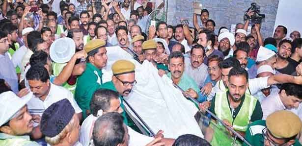 முன்னாள் மத்திய மந்திரி அகமது