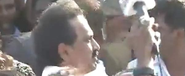 மெரீனாவில் காந்தி சிலை முன்பு உண்ணாவிரதம்