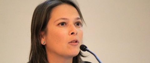 இயக்குநர் எலைன் பியர்சன்