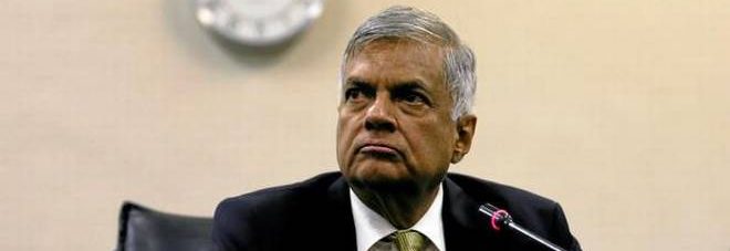 இராணுவக் கப்பல்களுக்கு - பிரதமர் ரணில்