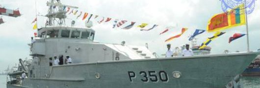 இலங்கை கொடியுடன் சென்ற கப்பல்