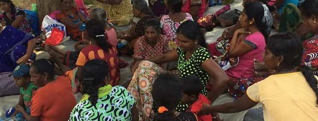 கடற்படையை வெளியேறக் கோரி முள்ளிக்குளம் மக்கள் போராட்டம்!