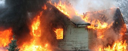 வவுனியாவில் வீடு தீக்கிரை