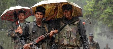 நாட்டின் அனைத்து மாவட்டங்களிலும் முப்படையினர் குவிப்பு