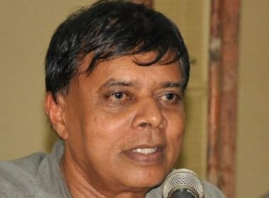 மைத்திரிபால தொடந்தும் இருப்பார்