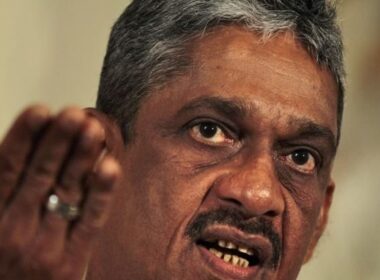 ராஜபக்ஷர்கள் திருடர் கூட்டம்- பொன்சேகா