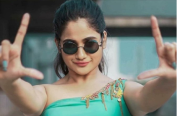 முதன்முறையாக ஷுட்டிங் ஸ்பாட்டில் லாஸ்லியா !